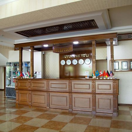 Buyuk Ipak Yo'Li Hotel Namangan Exterior foto