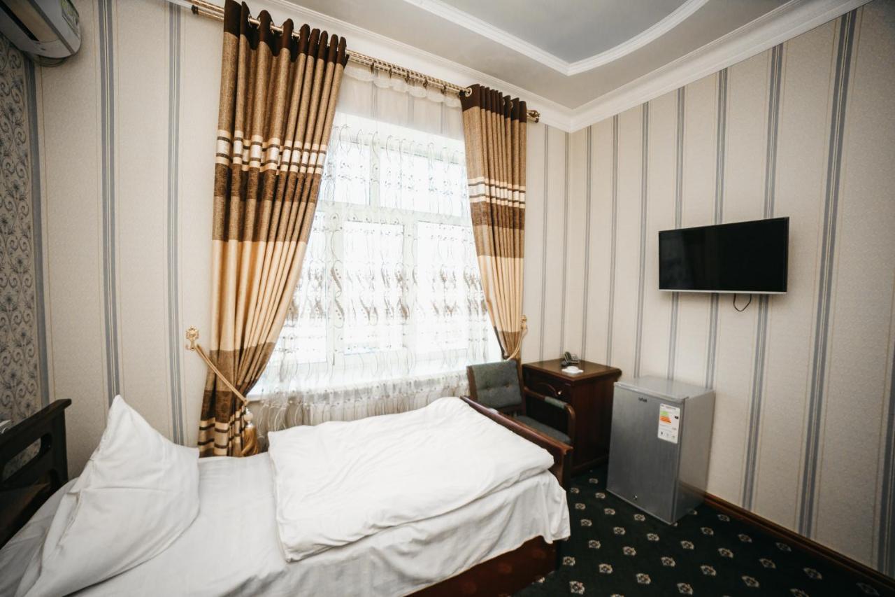 Buyuk Ipak Yo'Li Hotel Namangan Exterior foto