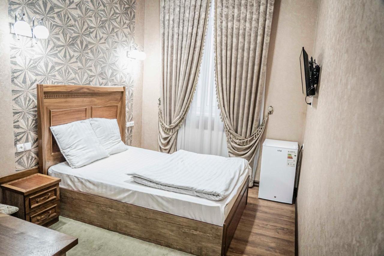 Buyuk Ipak Yo'Li Hotel Namangan Exterior foto