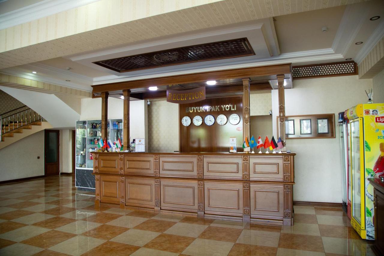 Buyuk Ipak Yo'Li Hotel Namangan Exterior foto